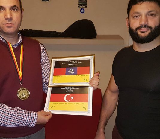 Welt Heimat’a ABA güreşine sunduğu katkılardan dolayı Avrupa Federasyonundan ödül