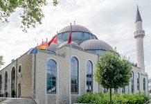 Almanya’da Müslümanlara Yönelik Tehditler: İçişleri “Kabul Edilemez” Diyor!