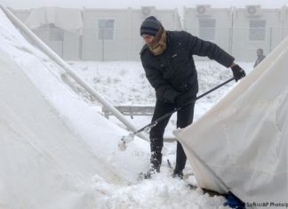 AB’den Bosna-Hersek’e sığınmacı suçlaması: Bin 900 sığınmacı eksi 15 derecede dışarıda uyumak zorunda!