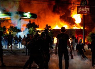ABD’de yine polis şiddeti yine ölüm!