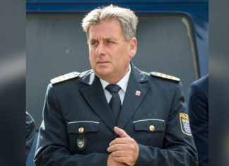 Emniyet Müdürü “NSU 2.0” nedeniyle istifa etti.