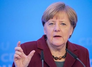 Merkel ırkçılığa karşı dayanışma çağrısı yaptı