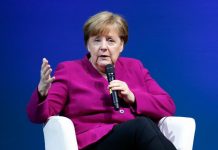Merkel net konuştu: Aşı bulunana kadar virüsle yaşayacağız