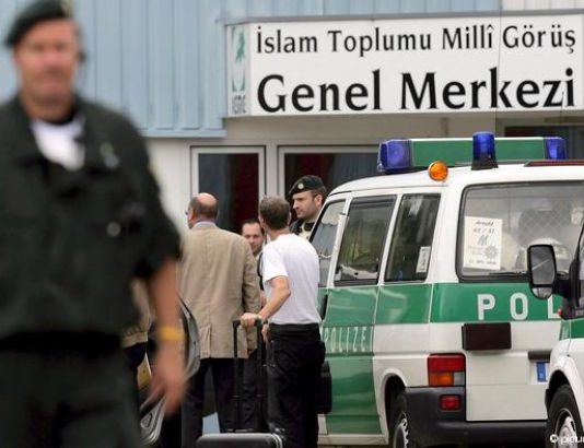 Milli Görüş eski yöneticilerine vergi kaçırmaktan tecilli hapis cezası verildi