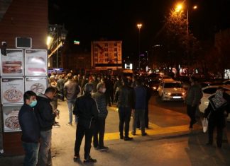 Sokağa çıkma yasağı kararı sonrası fırınlara akın ettiler