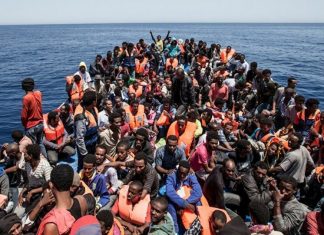 Atina ABD’yi örnek alıyor: sınıra 200 kilometrelik bariyer çekecek