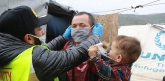 Sığınmacı çocuklara virüs engeli düşündürücü!